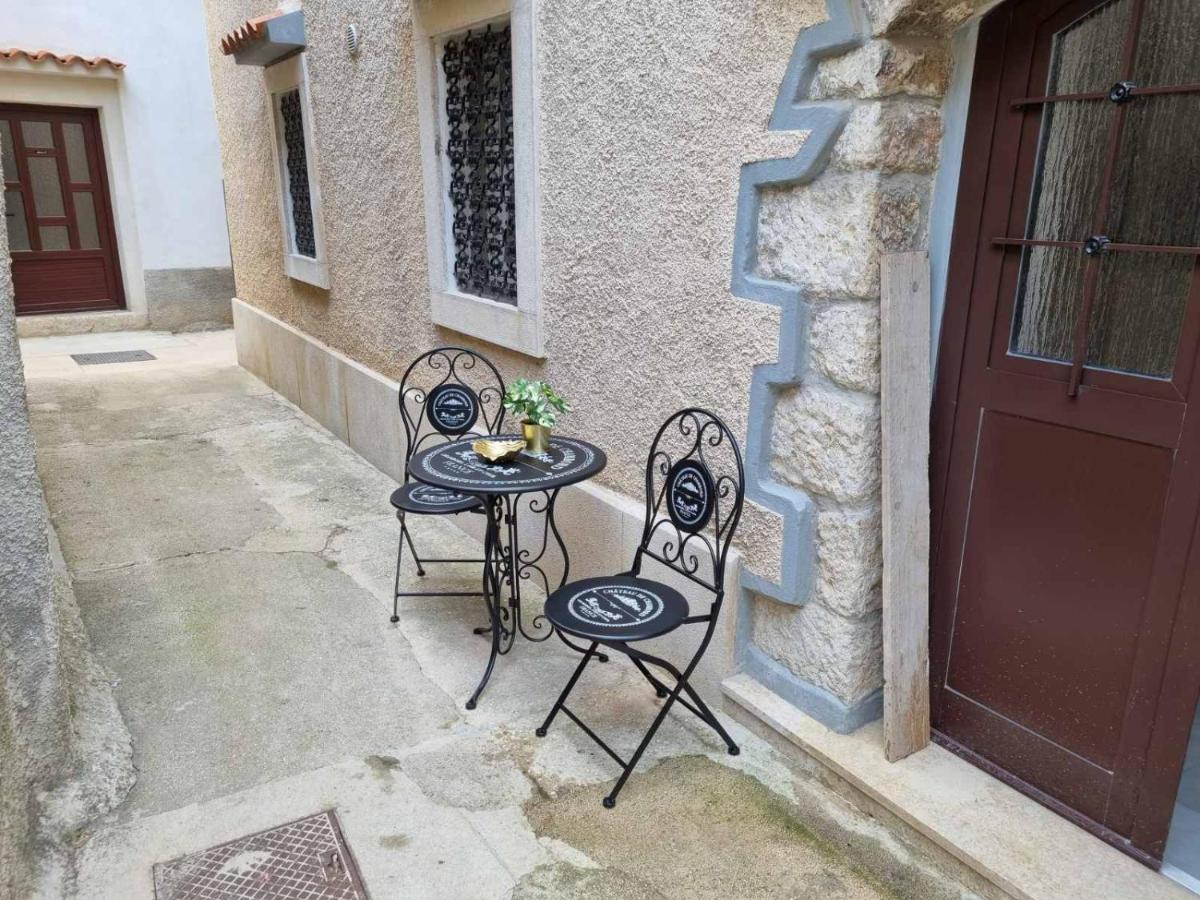 Apartman Ivano Cres Daire Dış mekan fotoğraf